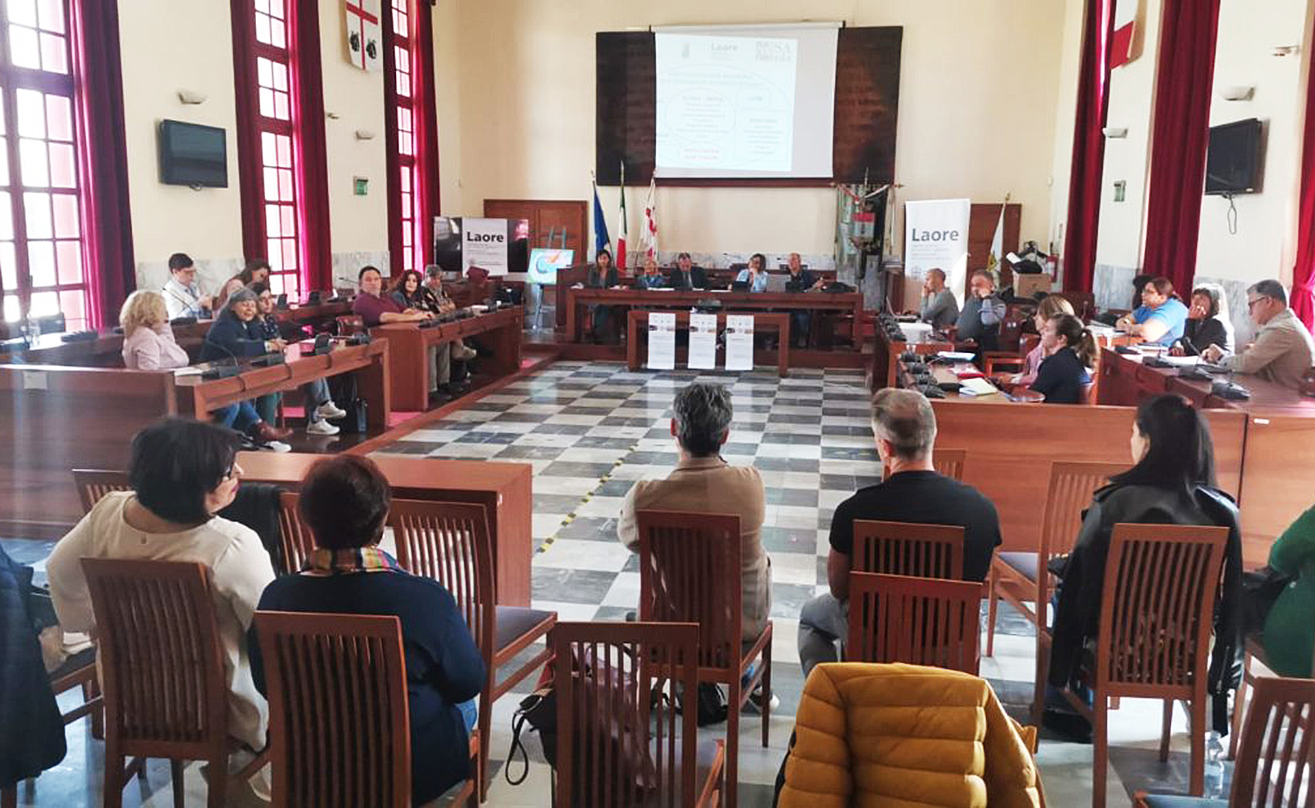 Partecipanti ad un incontro MENSarda